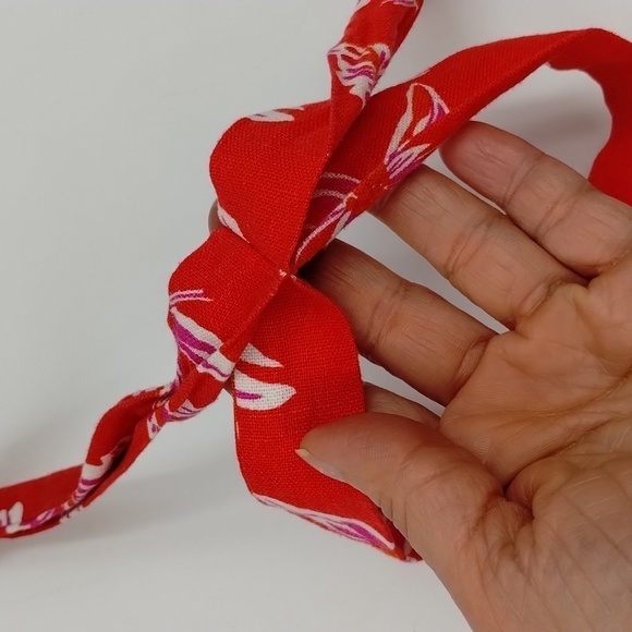 Joie Red Floral Smocked Crop Top Size 10 - Picture 6 of 8